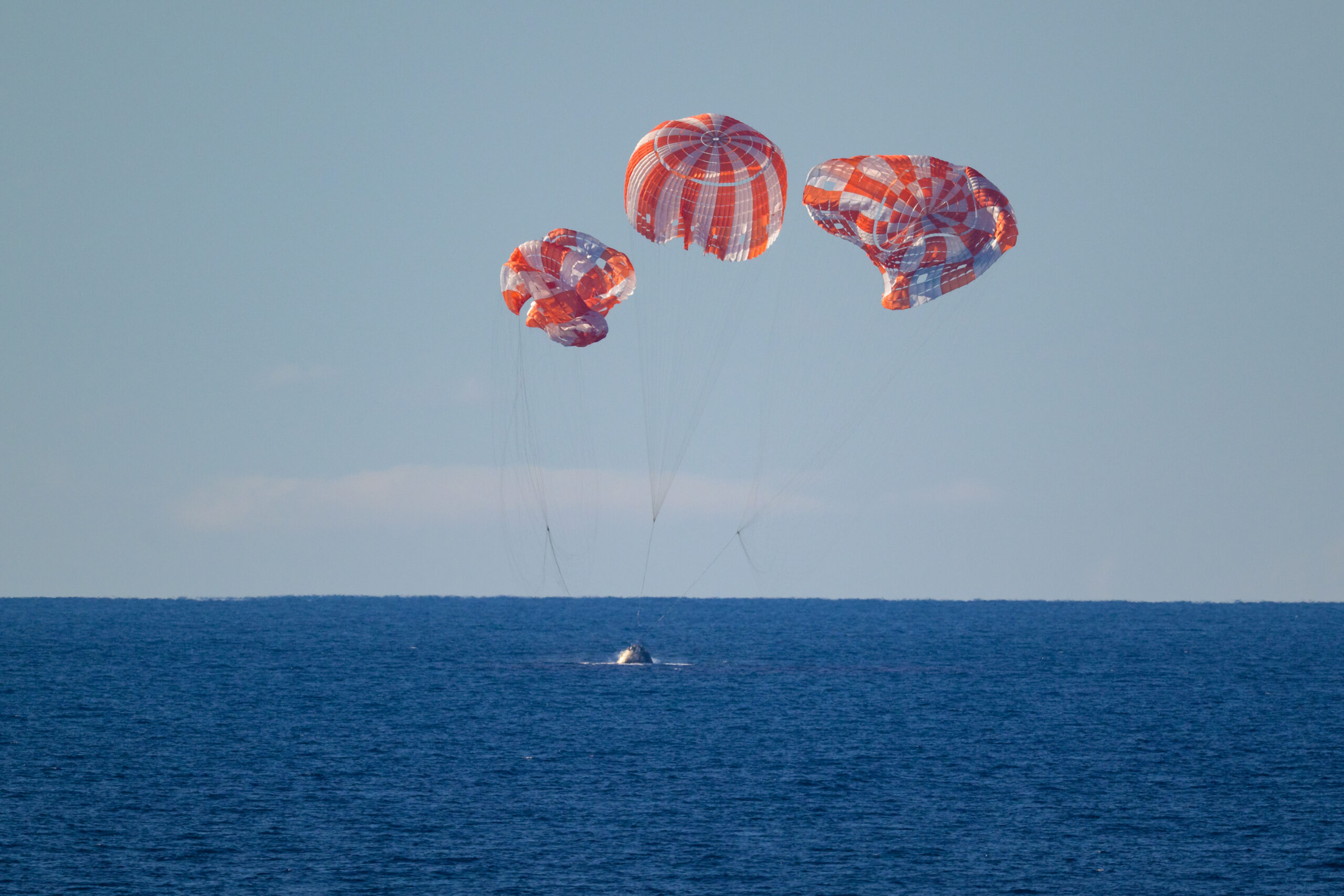 Orion capsule splashes down in the Pacific